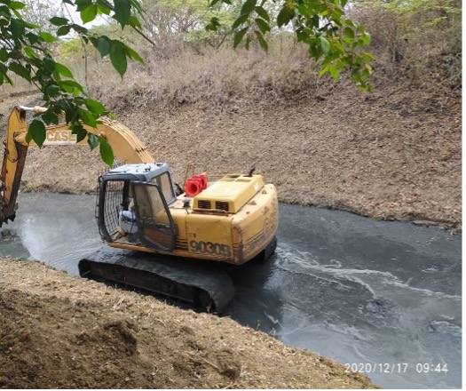 LIMPIEZA DE CANALES EN SISTEMA 7, 9, 10 Y 11 DE LA CIUDAD DE GUAYAQUIL LIMPIEZA DE CANALES EN SISTEMA 7, 9, 10 Y 11 DE LA CIUDAD DE GUAYAQUIL